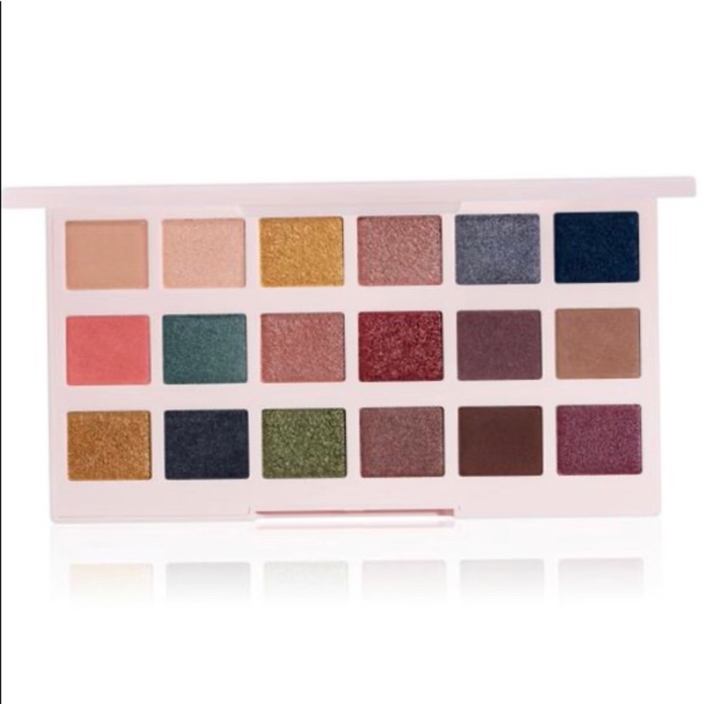 Ciaté London The Editor Eyeshadow Palette 18 shades